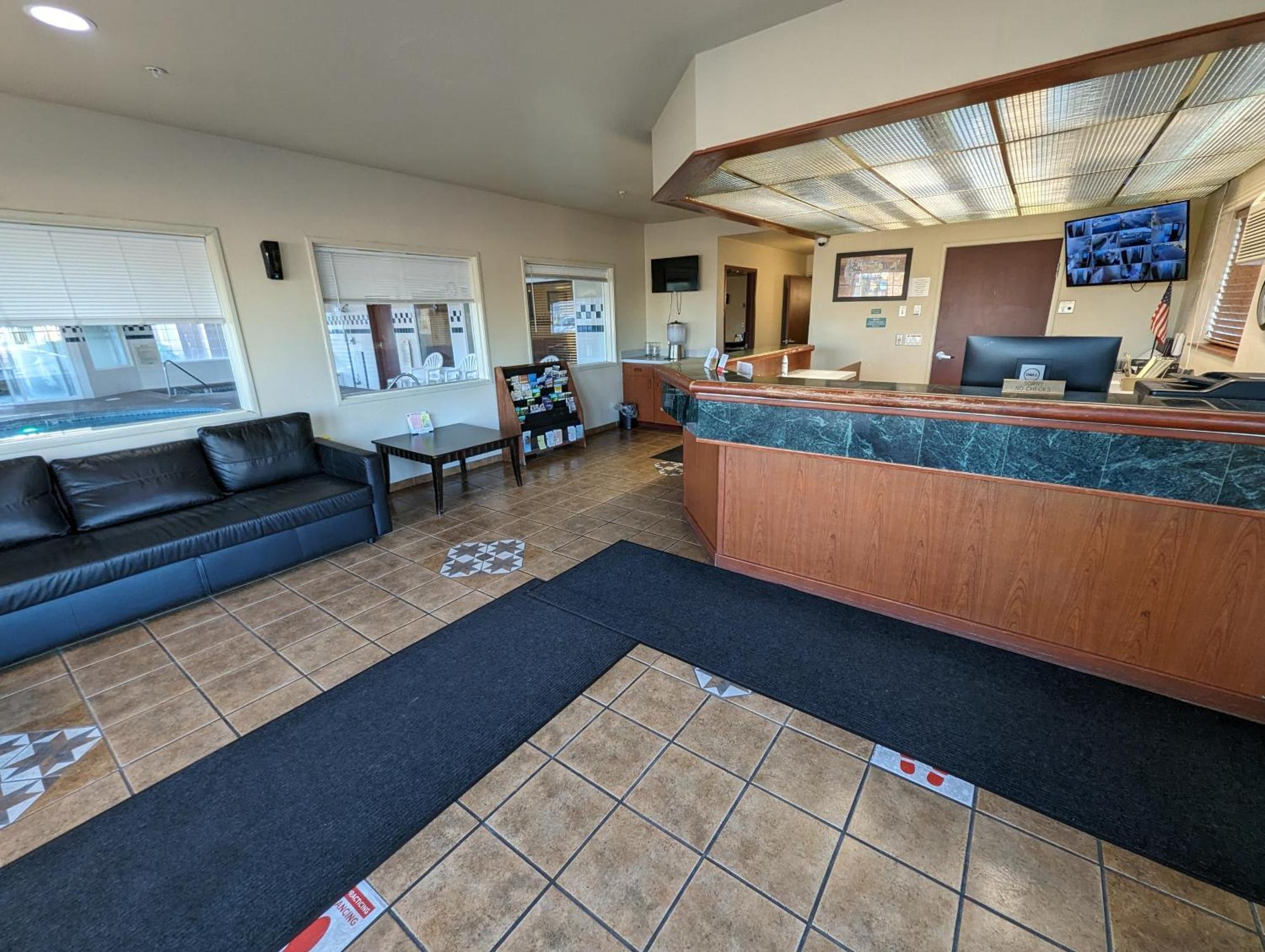Toppenish Inn And Suites Esterno foto
