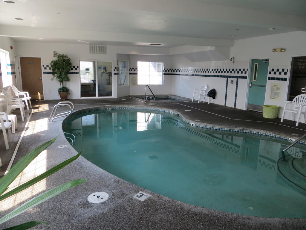Toppenish Inn And Suites Esterno foto
